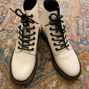 Dr. Martens White Combat Boots, US 9, EU 41, UK 7